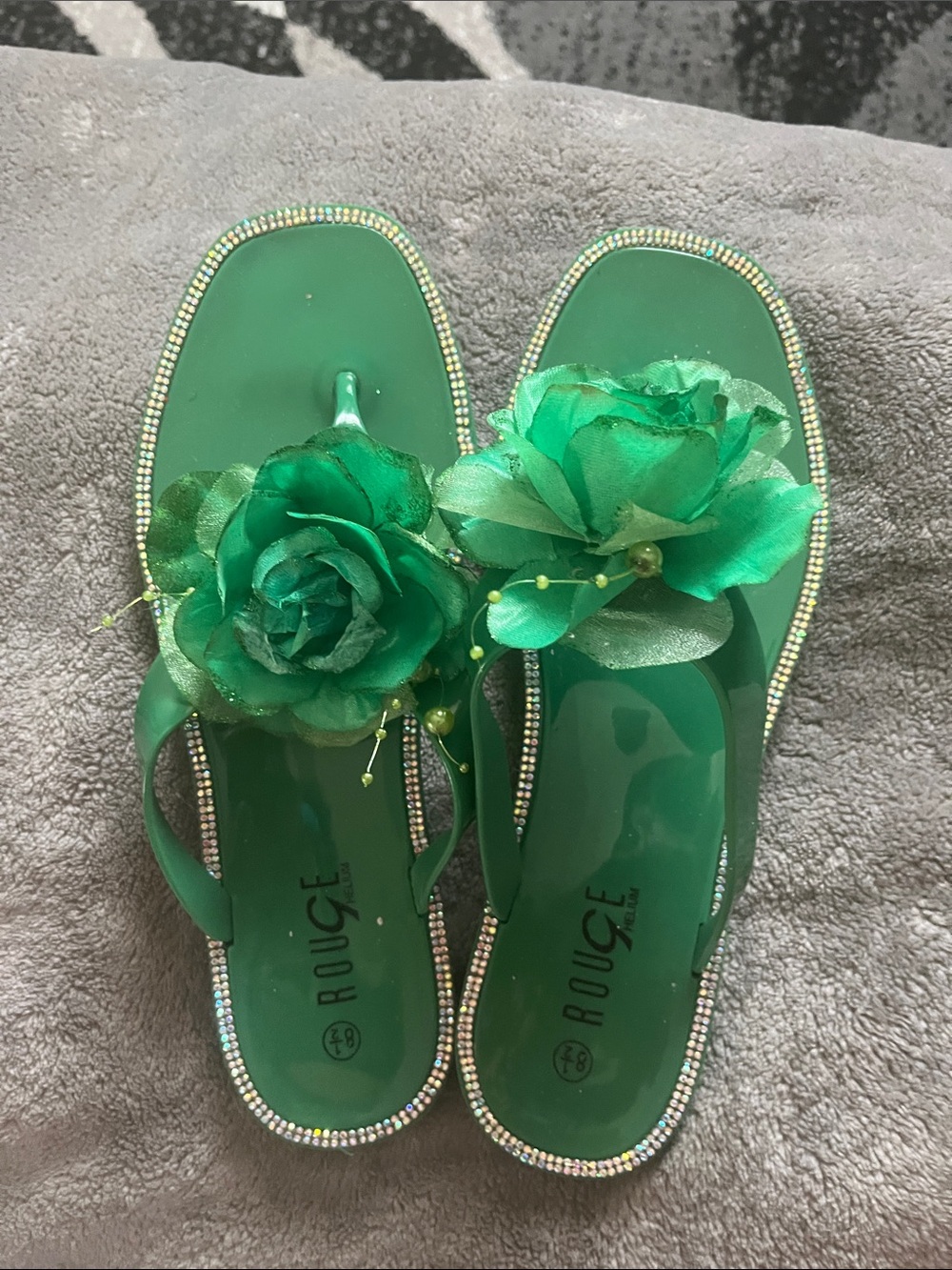 Rouge Helium Emerald Green Floral Jeweled Sandals